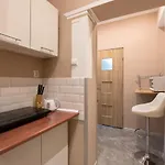 Queen Apartment