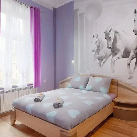Queen Apartment